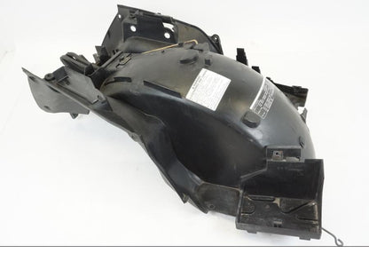 Framsidan på Undertail från en Honda ST 1300 -2002 motorcykel.