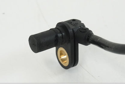 Baksidan på ABS givare från en BMW S 1000 R -2019 motorcykel.