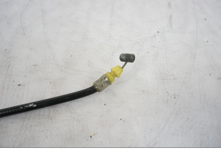 Vänster sida på Sadellåsmekanism från en Suzuki GSX-R 1000 -2005 motorcykel.