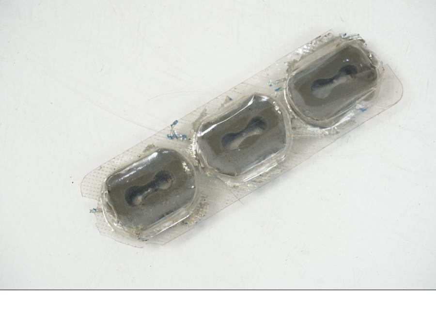 Snett nerifrån på Verktyg från en BMW F 650 CS -2002 motorcykel.