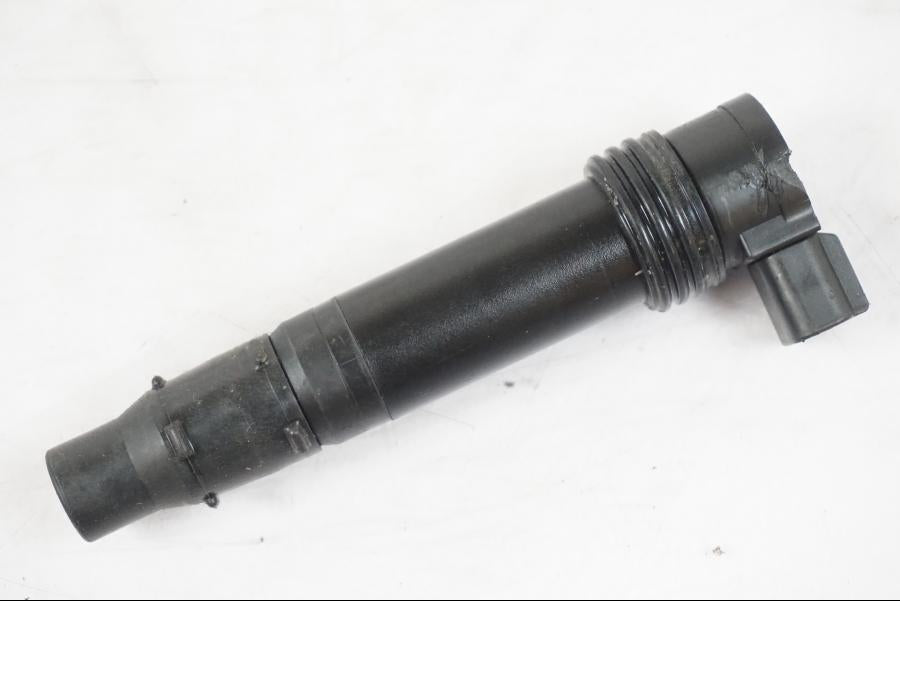 Höger sida på Tändspole från en Kawasaki ZX-6R -2011 motorcykel.