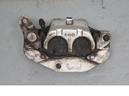 Baksidan på Bromsok från en Yamaha XV 535 -2001 motorcykel.