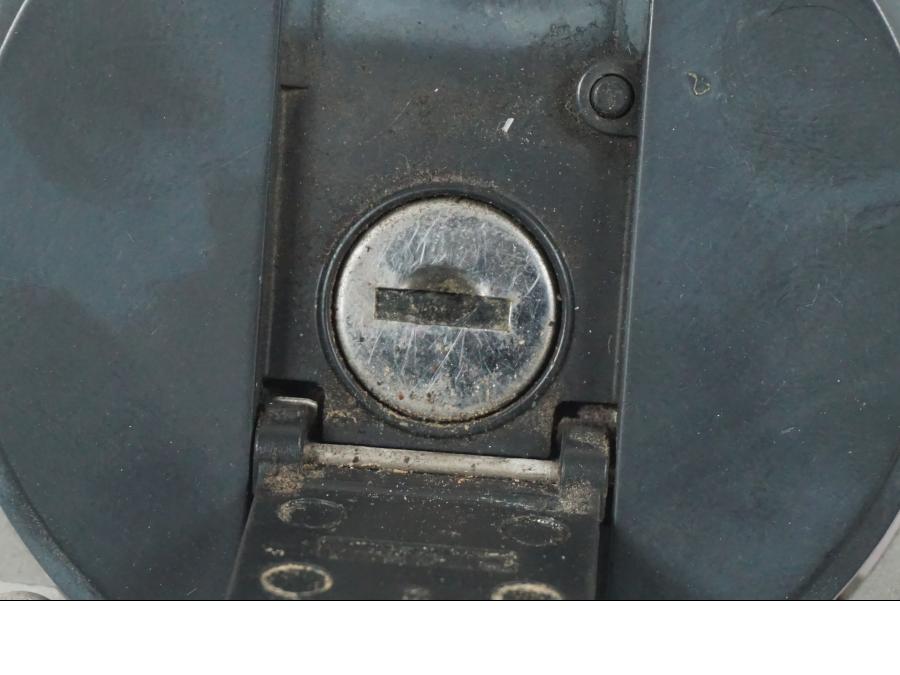 Snett nerifrån på Låssats från en Suzuki GSF 1250 -2010 motorcykel.