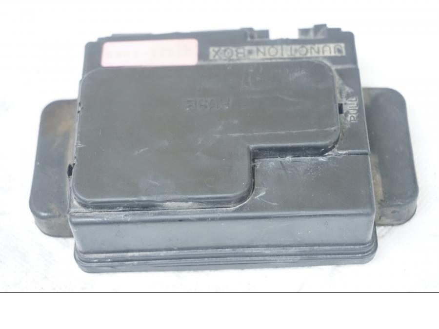 Baksidan på Reläbox från en Kawasaki VN 800 -1996 motorcykel.