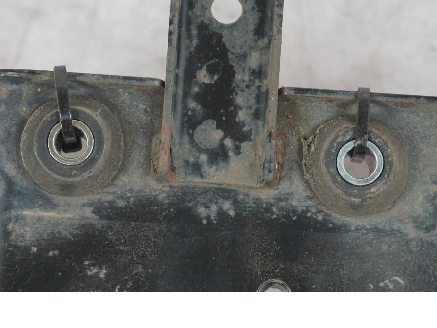 Vänster sida på ABS Låda från en Suzuki GSF 1250 -2010 motorcykel.