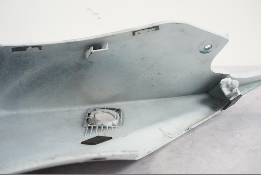 Extrabild2 på Bakvinge från en Suzuki GSX-R 750 -2006 motorcykel.