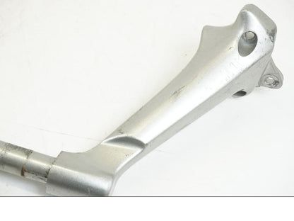 Baksidan på Styre från en Honda ST 1300 -2002 motorcykel.