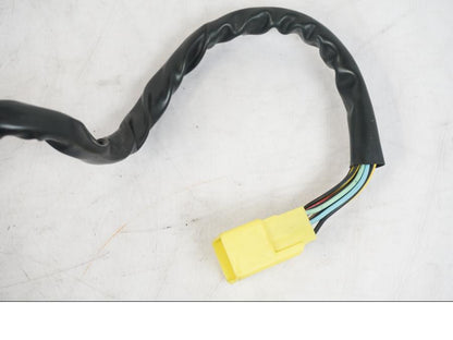 Baksidan på Styrelreglage från en Suzuki SV 650 -1999 motorcykel.