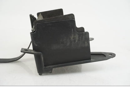 Vänster sida på Batterihållare från en Yamaha YZF 1000 R1 -2006 motorcykel.