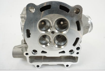 Baksidan på Topplock från en KTM 250 SX-F -2008 motorcykel.