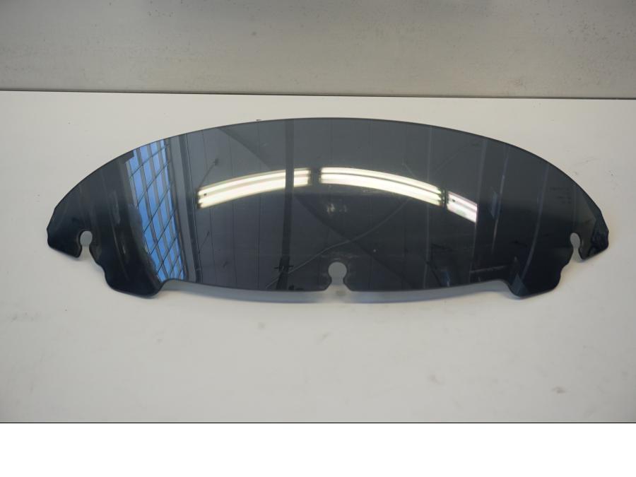 Framsidan på Vindruta från en H-D Street Glide FLHX -2015 motorcykel.