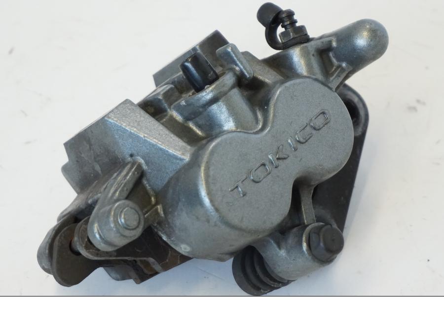 Baksidan på Bromsok från en Kawasaki ZR-7 -2001 motorcykel.