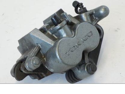 Baksidan på Bromsok från en Kawasaki ZR-7 -2001 motorcykel.