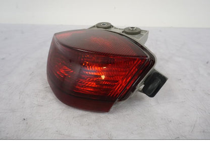 Framsidan på Baklampa från en Kawasaki ER-6N -2008 motorcykel.