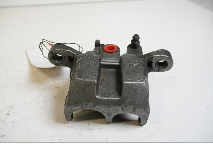 Baksidan på Bromsok från en Yamaha YZF R6 -2000 motorcykel.