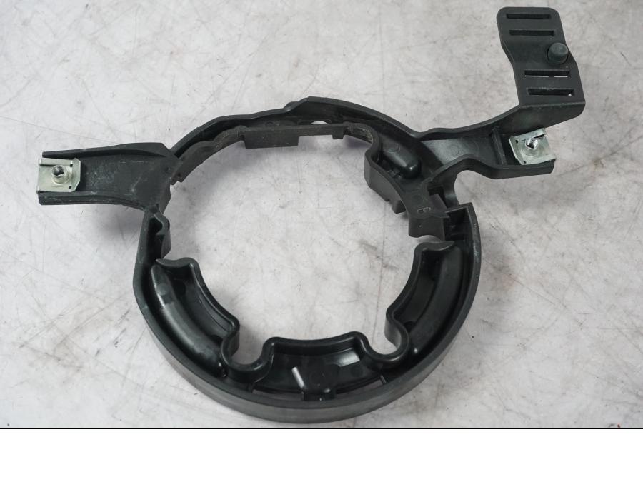 Extrabild1 på Bensintanklucka från en BMW K 1600 GTL -2015 motorcykel.