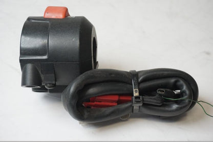 Höger sida på Styrelreglage från en Honda CB 750 SF -1993 motorcykel.