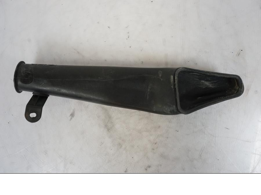 Baksidan på Luftintag från en BMW R 1150 GS -2002 motorcykel.