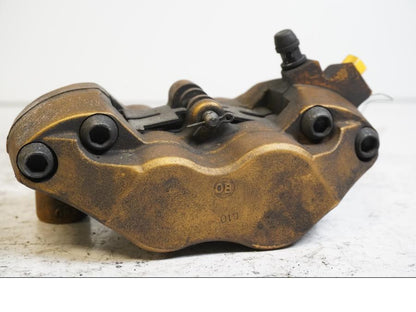 Baksidan på Bromsok från en Triumph Street Triple R -2011 motorcykel.