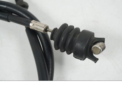 Snett nerifrån på Kopplingsvajer från en Yamaha XT 660 X -2005 motorcykel.