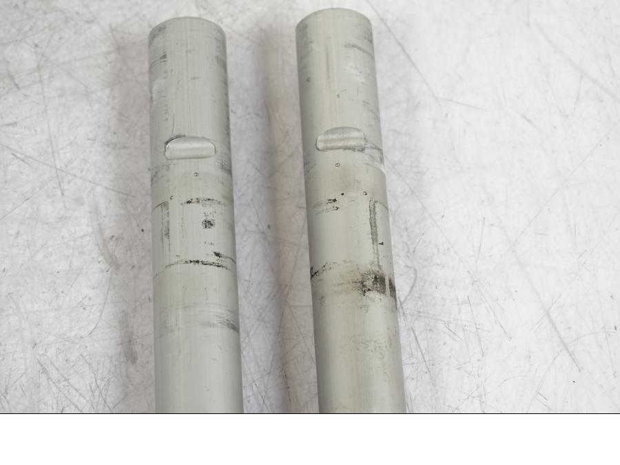 Snett nerifrån på Styre från en Suzuki GSX 1300 RX -1999 motorcykel.