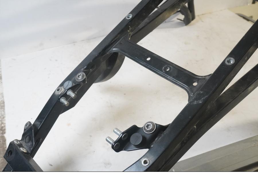 Baksidan på Bakram från en BMW F 650 GS -2010 motorcykel.