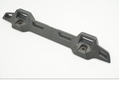 Framsidan på Väskhållare från en Triumph Tiger 1200 -2018 motorcykel.