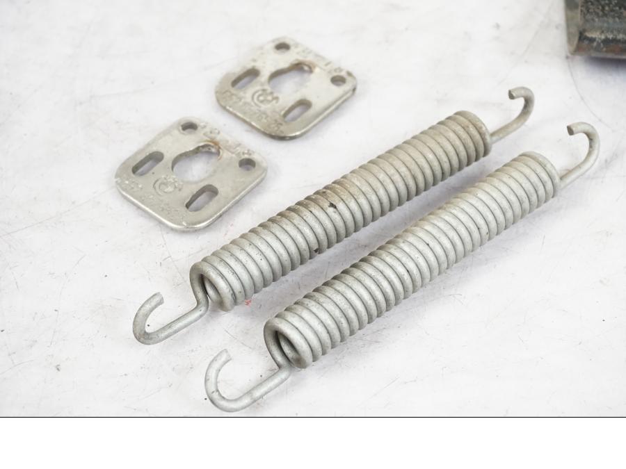 Baksidan på Centralstöd från en BMW R 1250 GS -2019 motorcykel.