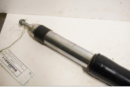 Vänster sida på Gaffelben från en BMW R 1200 GSA -2014 motorcykel.