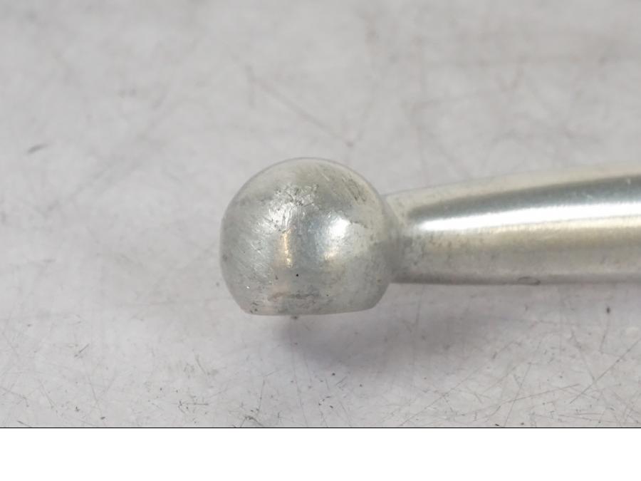 Vänster sida på Bromsgrepp från en Suzuki VL 800 -2002 motorcykel.