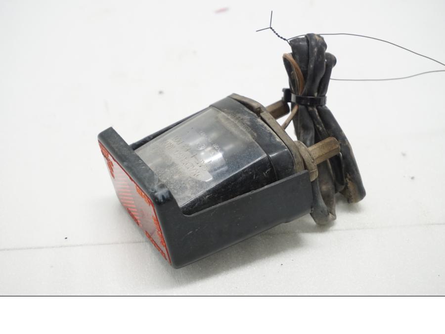 Framsidan på Skyltbelysning från en Suzuki DR 650 -1996 motorcykel.