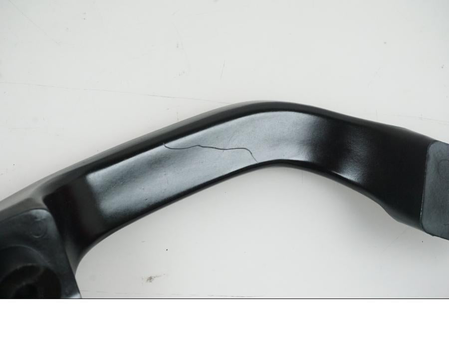 Extrabild1 på Passagerarhandtag från en Suzuki GSX 1100 F -1993 motorcykel.