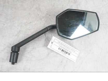 Vänster sida på Backspegel från en KTM 1290 Super Duke GT -2020 motorcykel.