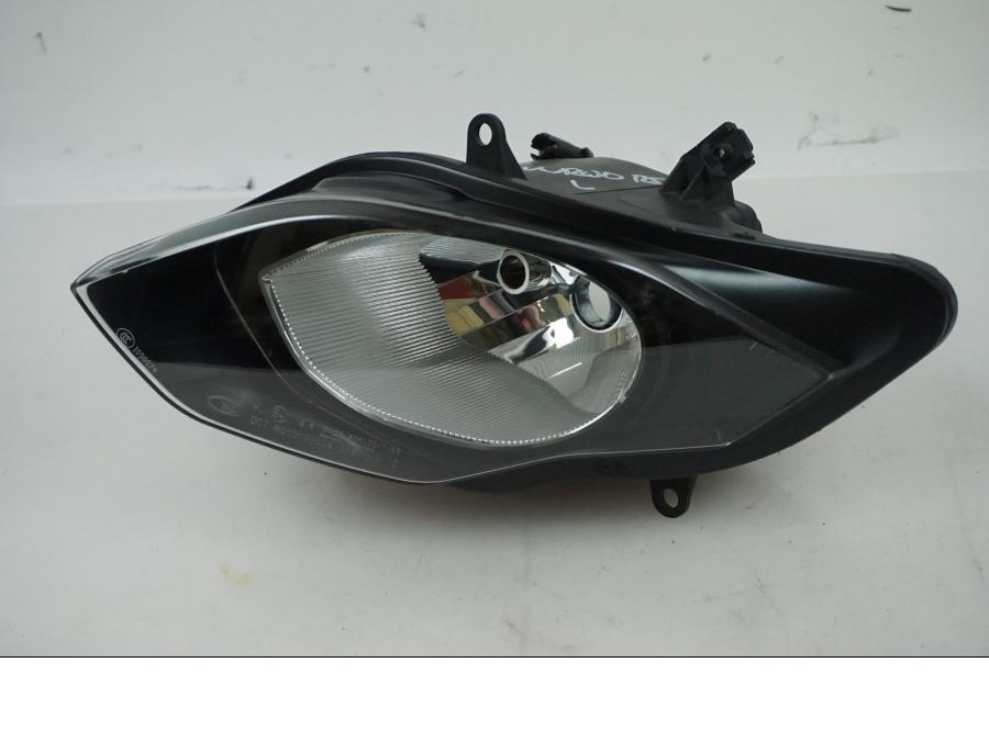 Framsidan på Strålkastare från en BMW K 1200 RS -2008 motorcykel.