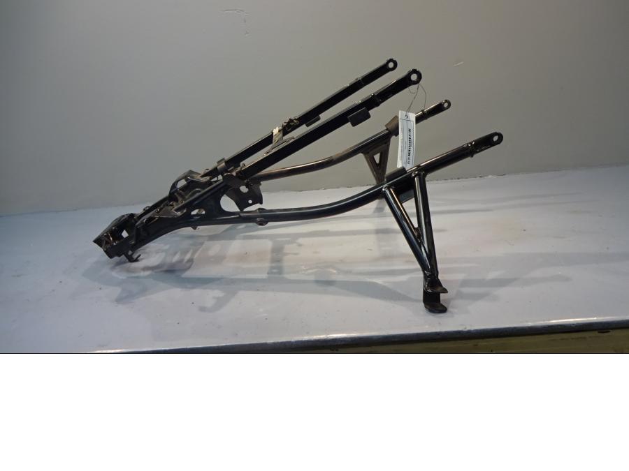 Höger sida på Bakram från en BMW F 800 GT -2015 motorcykel.