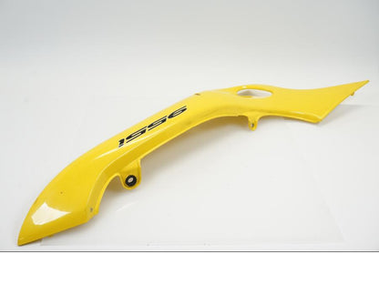 Höger sida på Bakvinge från en Triumph Sprint RS -2004 motorcykel.