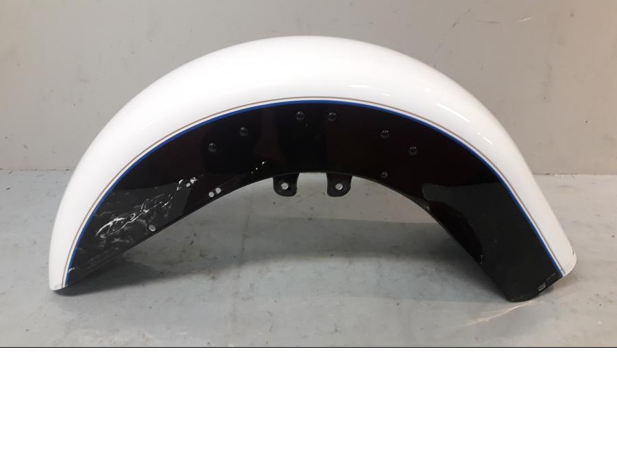 Baksidan på Framskärm från en H-D FLSTN -2008 motorcykel.