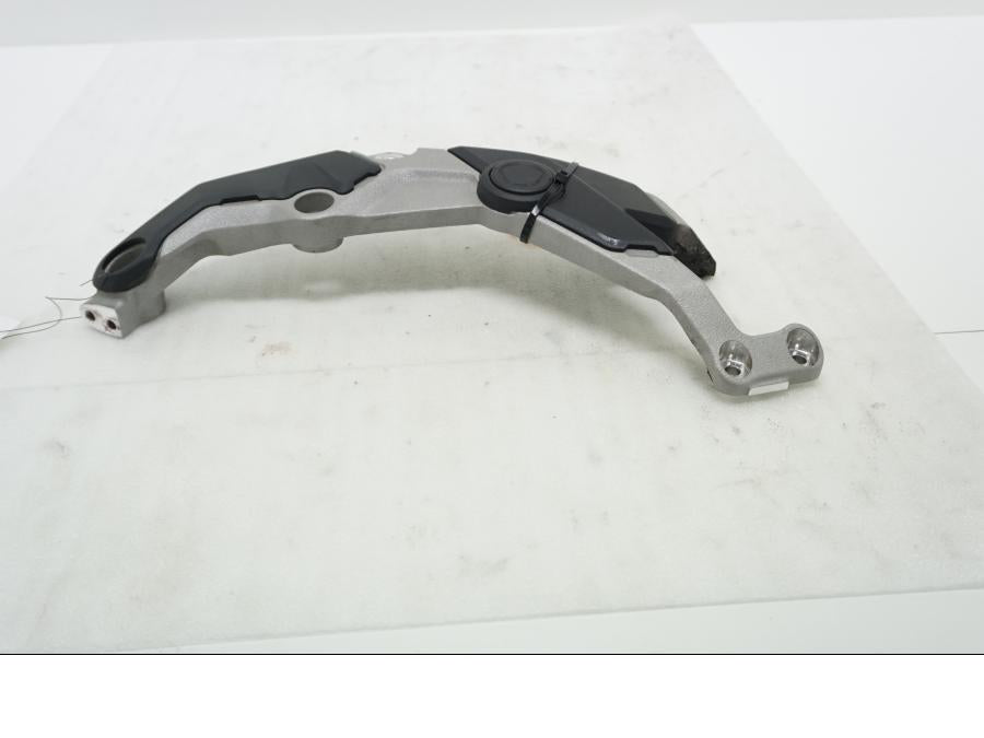 Framsidan på Ramdel från en Ducati Multistrada 1158 V4 -2021 motorcykel.