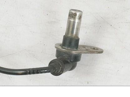 Vänster sida på ABS givare från en Triumph Tiger Explorer -2013 motorcykel.