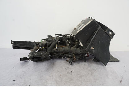 Baksidan på Kabelstam från en BMW R 1150 GS -2002 motorcykel.