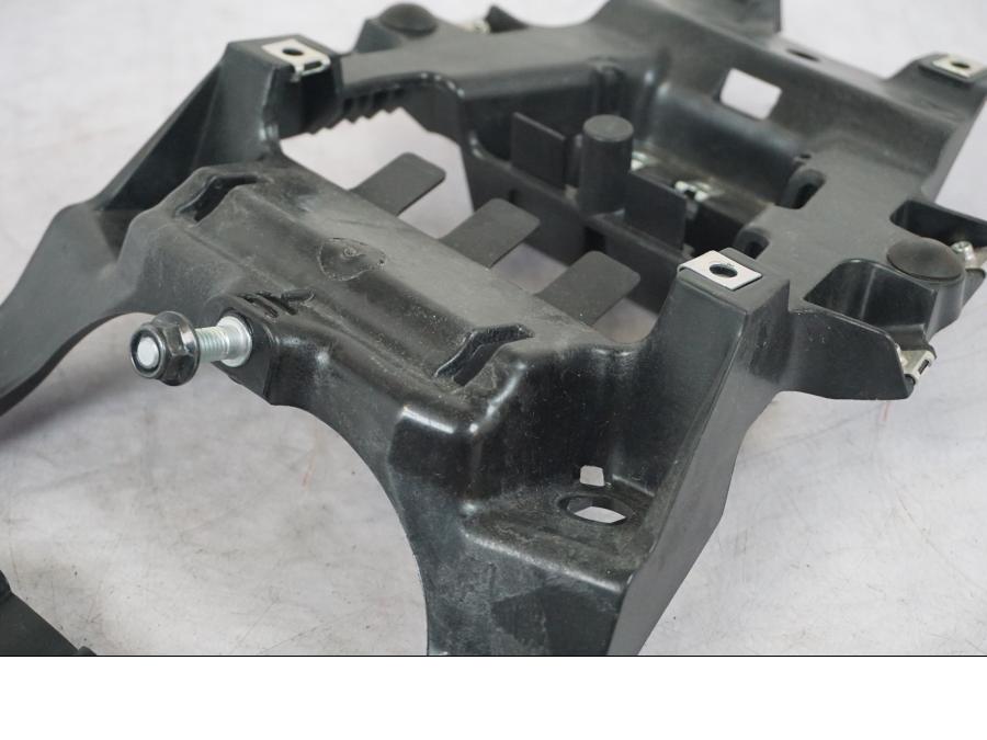 Baksidan på Undertail från en Yamaha MT 125 -2017 motorcykel.