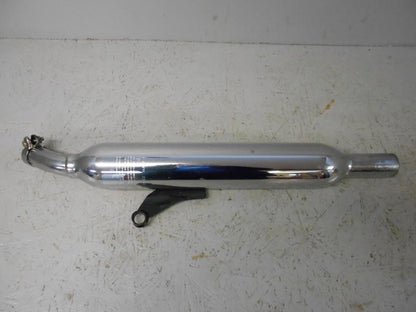 Framsidan på Ljuddämpare från en Triumph Bonneville -2001 motorcykel.