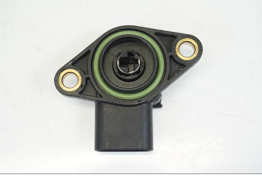 Baksidan på Neutralgivare från en BMW R 1250 GS -2019 motorcykel.