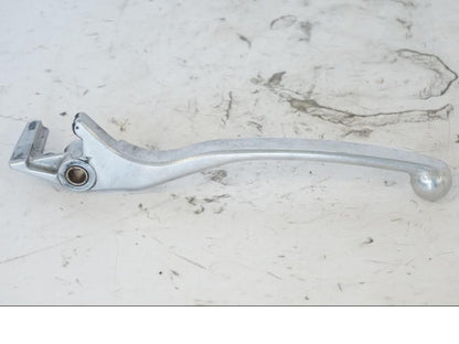 Baksidan på Bromsgrepp från en Honda SH 300 A -2011 scooter.