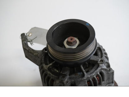 Baksidan på Generator från en BMW R 1200 GS -2006 motorcykel.