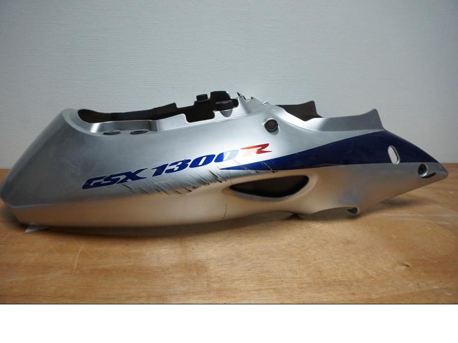 Vänster sida på Bakvinge från en Suzuki GSX 1300 R -2003 motorcykel.