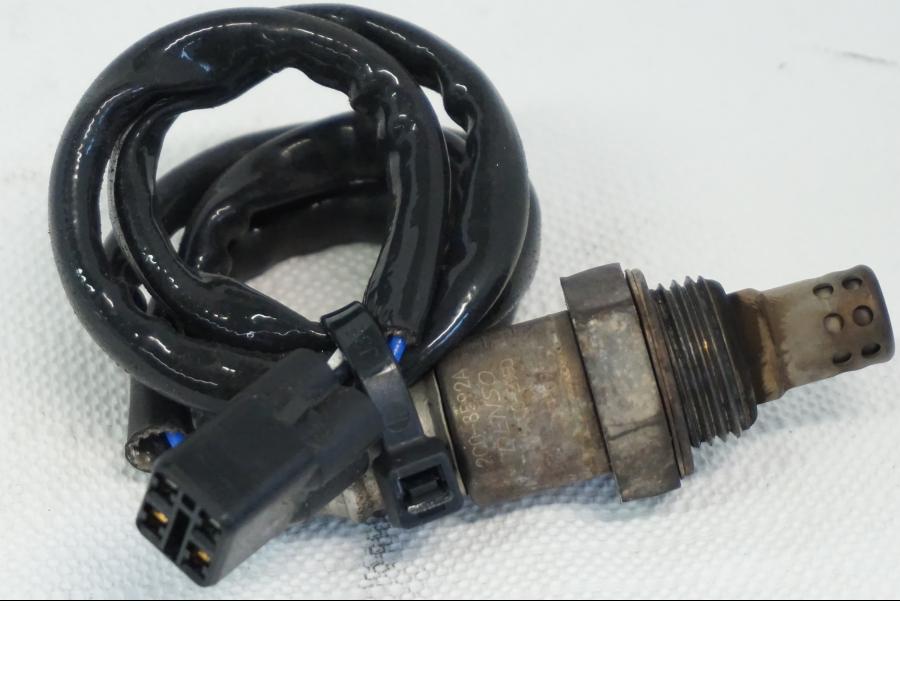 Baksidan på Lambdasond från en Yamaha YZF R6 -2006 motorcykel.