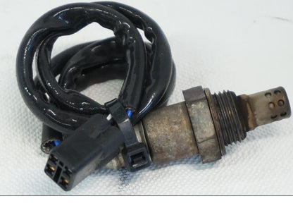 Baksidan på Lambdasond från en Yamaha YZF R6 -2006 motorcykel.