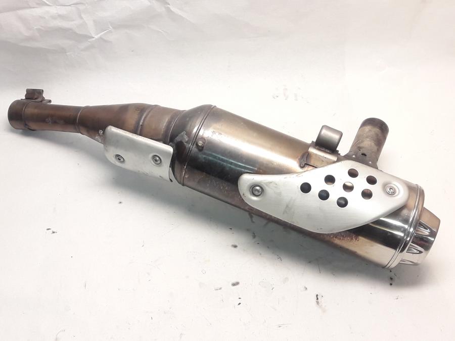 Framsidan på Ljuddämpare från en BMW F 650 GS -2002 motorcykel.