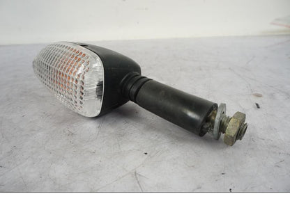 Baksidan på Blinkers från en BMW R 850 R -2004 motorcykel.